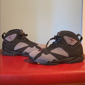 Men’s Jordan Bordeaux 7 size 11 vnds(worn twice)